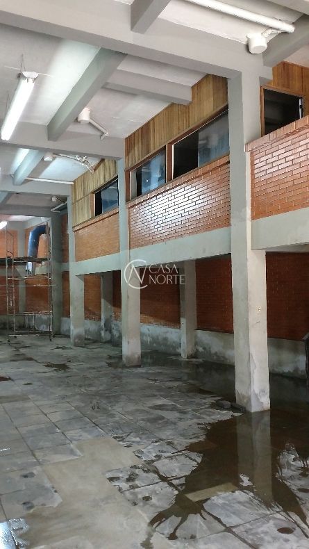 Pavilhão à venda com 2 quartos, 210m², 2 vagas, Avenida Nilo Ruschel no bairro Morro Santana em Porto Alegre