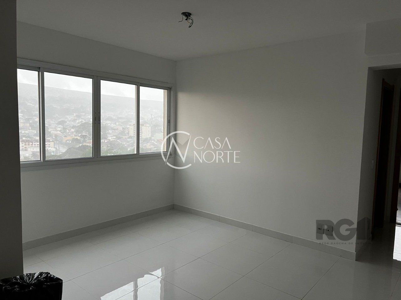 Apartamento à venda com 2 quartos, 55m², 1 vaga, Rua Dário Totta no bairro Teresópolis em Porto Alegre