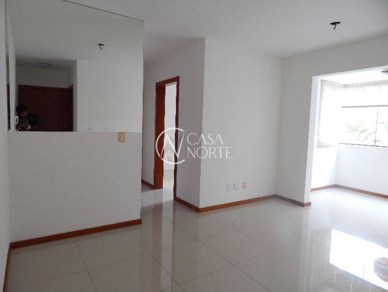 Apartamento à venda com 2 quartos, 67m², 1 vaga, Rua Marina Sirângelo Castello no bairro Jardim Itu em Porto Alegre