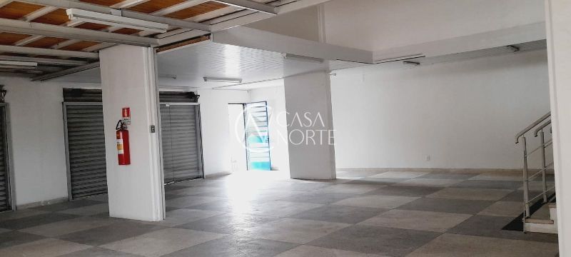 Loja à venda com 3 quartos, 284m², 3 vagas, Avenida Protásio Alves no bairro Três Figueiras em Porto Alegre