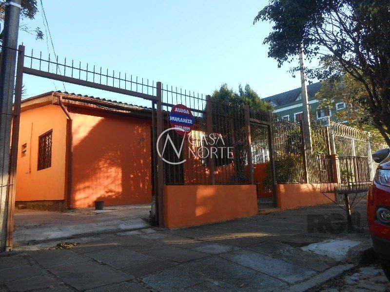 Casa à venda com 3 quartos, 183m², 2 vagas, Rua Platão no bairro Jardim Sabará em Porto Alegre