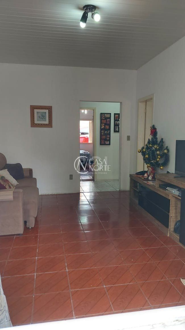 Casa à venda com 2 quartos, 85m², 5 vagas, Avenida Frei Henrique de Coimbra no bairro Vila Ipiranga em Porto Alegre