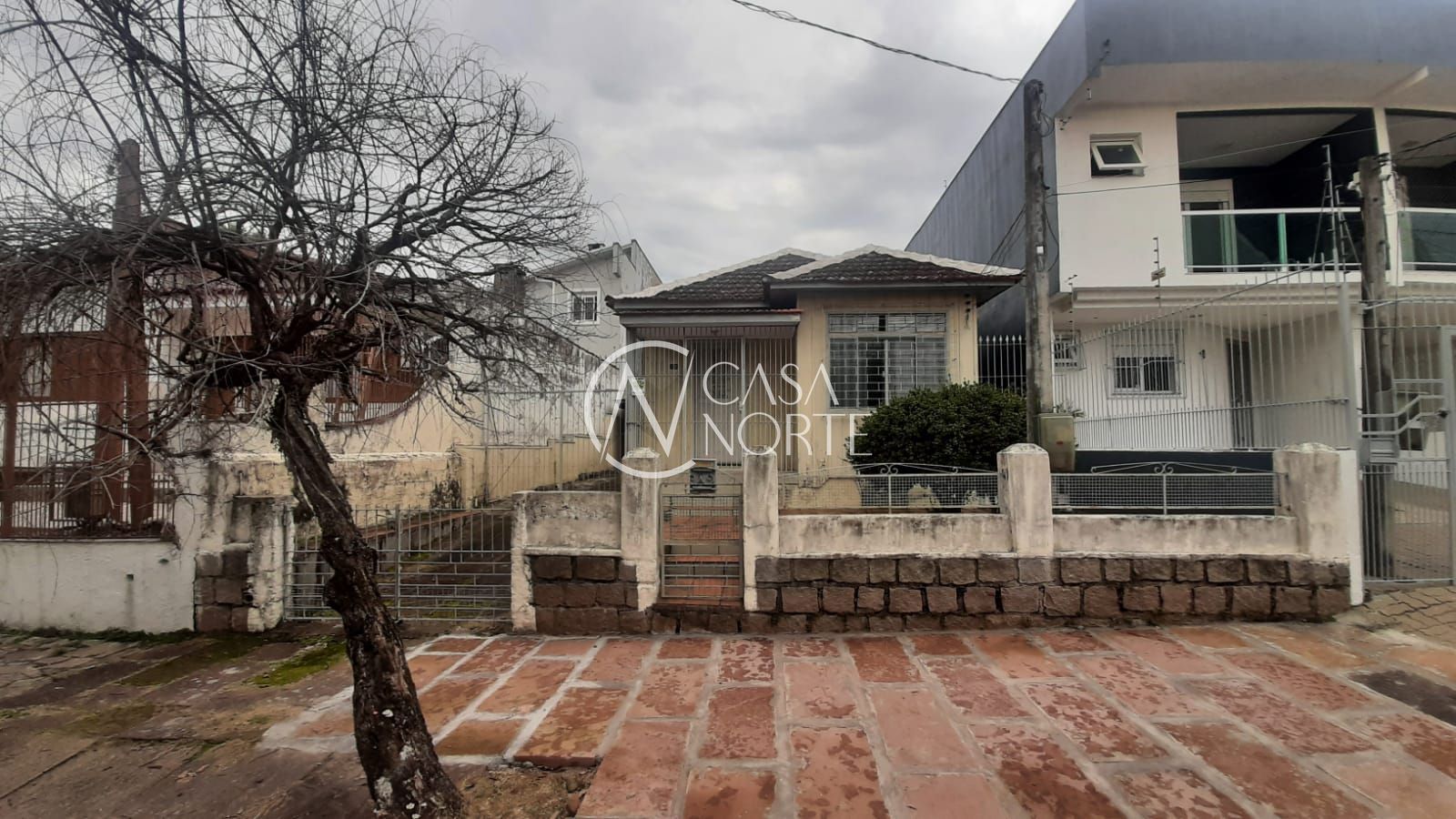 Terreno à venda  com 300m², Travessa Anunciada no bairro Vila Ipiranga em Porto Alegre