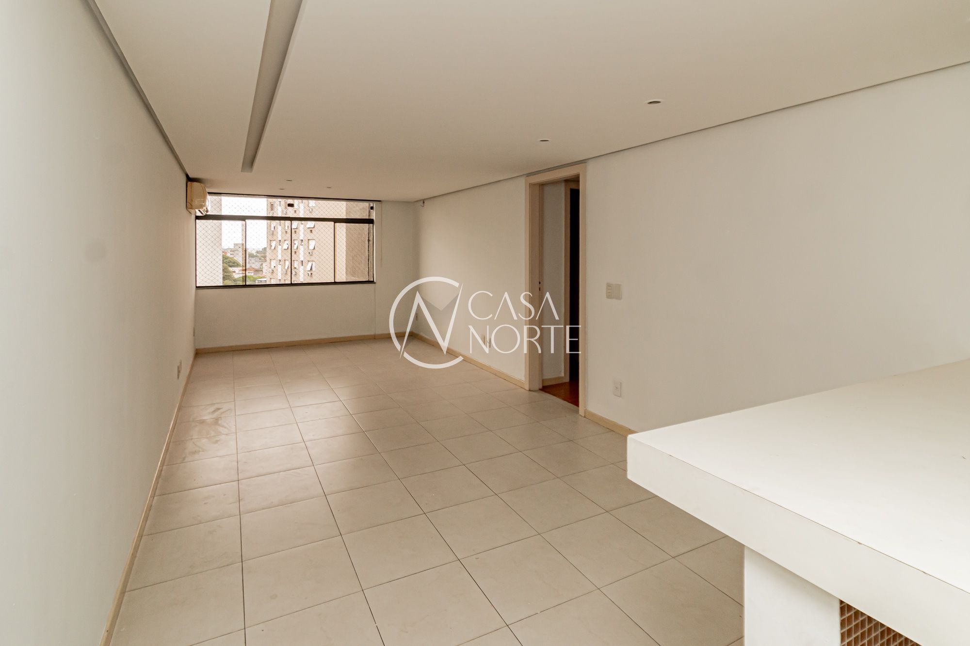 Apartamento à venda com 3 quartos, 88m², 1 suíte, 1 vaga, Rua Cipó no bairro Passo da Areia em Porto Alegre