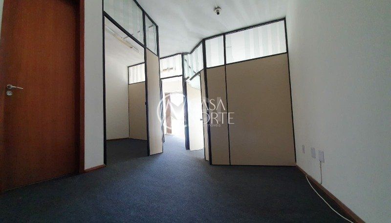 Sala Comercial à venda com 1 quarto, 32m², 1 vaga, Avenida Presidente Franklin Roosevelt no bairro Navegantes em Porto Alegre