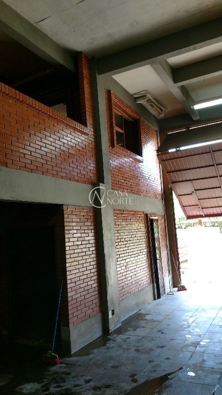 Pavilhão à venda com 2 quartos, 210m², 2 vagas, Avenida Nilo Ruschel no bairro Morro Santana em Porto Alegre