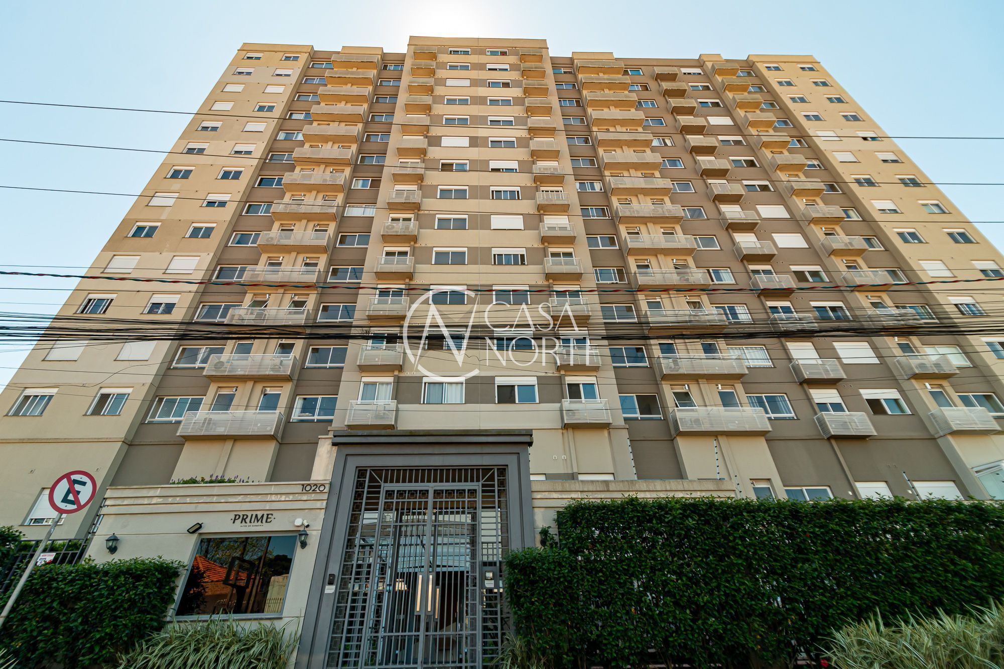 Apartamento à venda com 3 quartos, 67m², 1 suíte, 1 vaga, Rua Sapê no bairro Passo da Areia em Porto Alegre