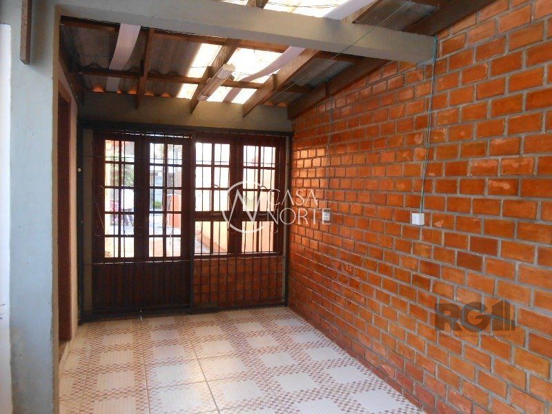 Casa à venda com 3 quartos, 183m², 2 vagas, Rua Platão no bairro Jardim Sabará em Porto Alegre