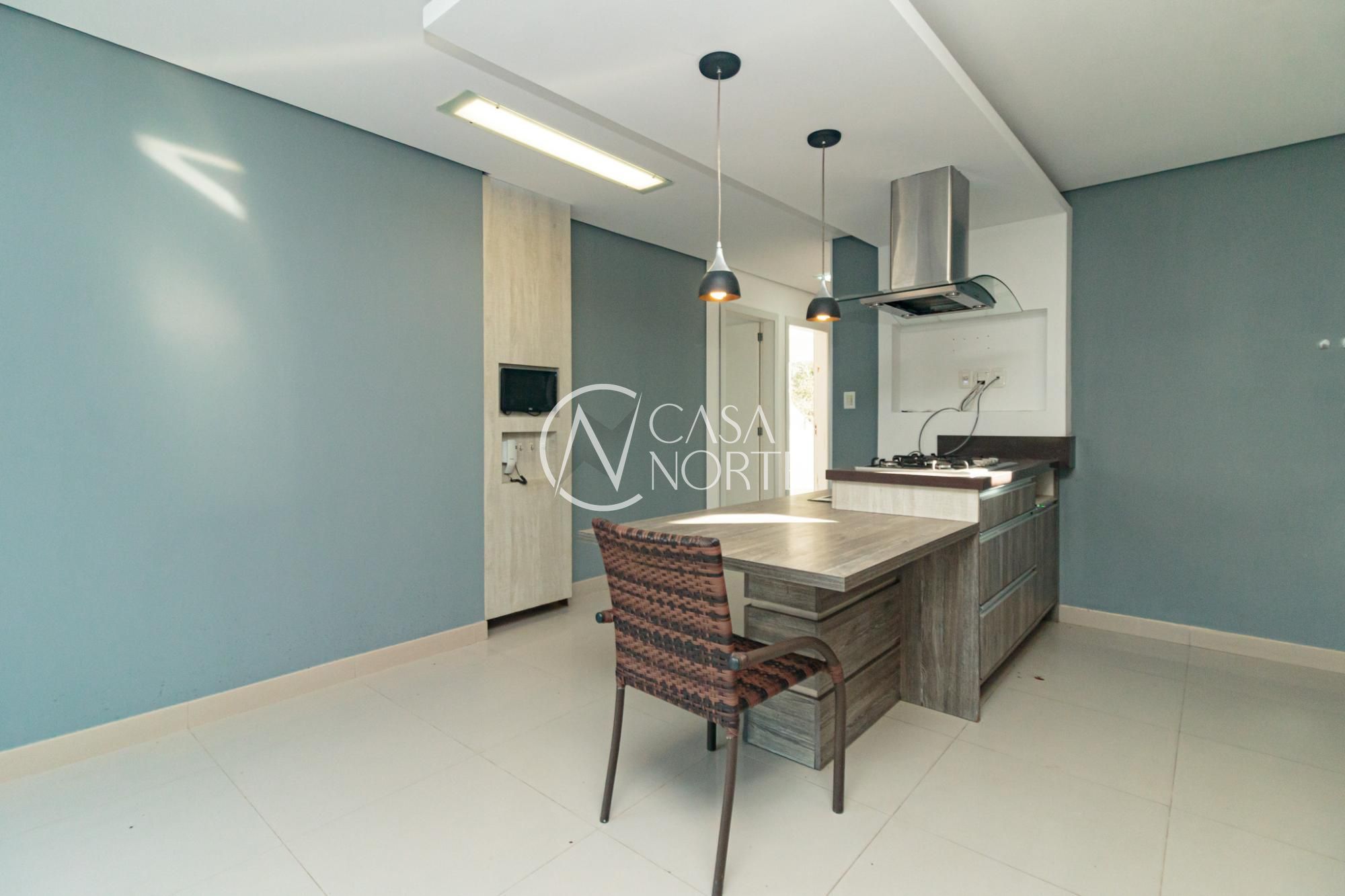 Casa à venda com 4 quartos, 104m², 2 vagas, Rua Engenheiro Walter Boehl no bairro Vila Ipiranga em Porto Alegre