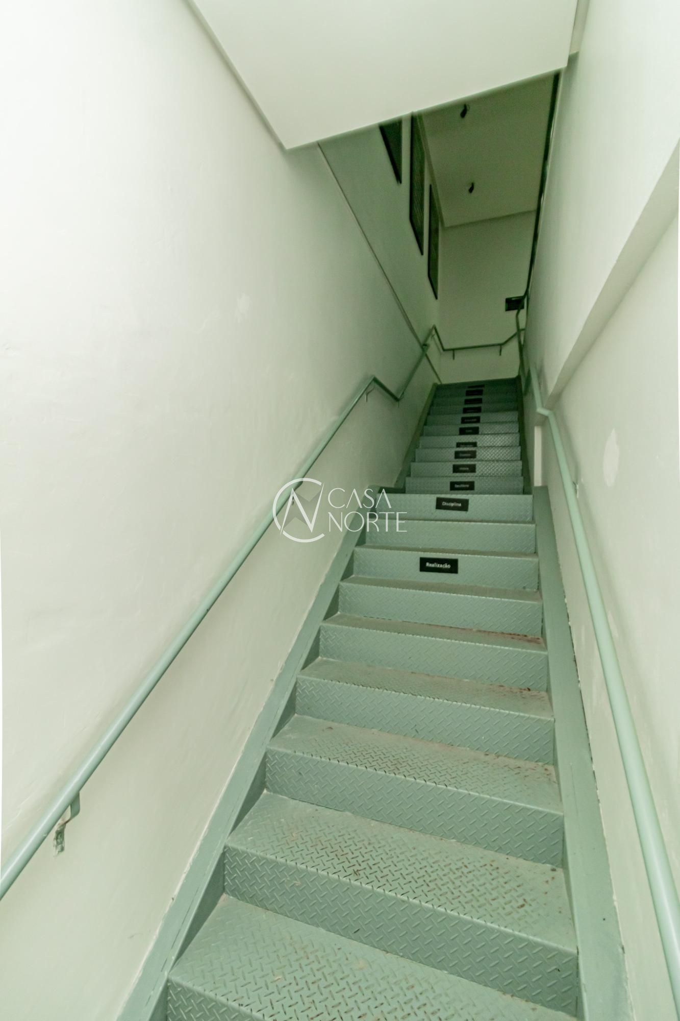 Prédio Comercial à venda com 6 quartos, 452m², 3 vagas, Avenida Pernambuco no bairro Navegantes em Porto Alegre