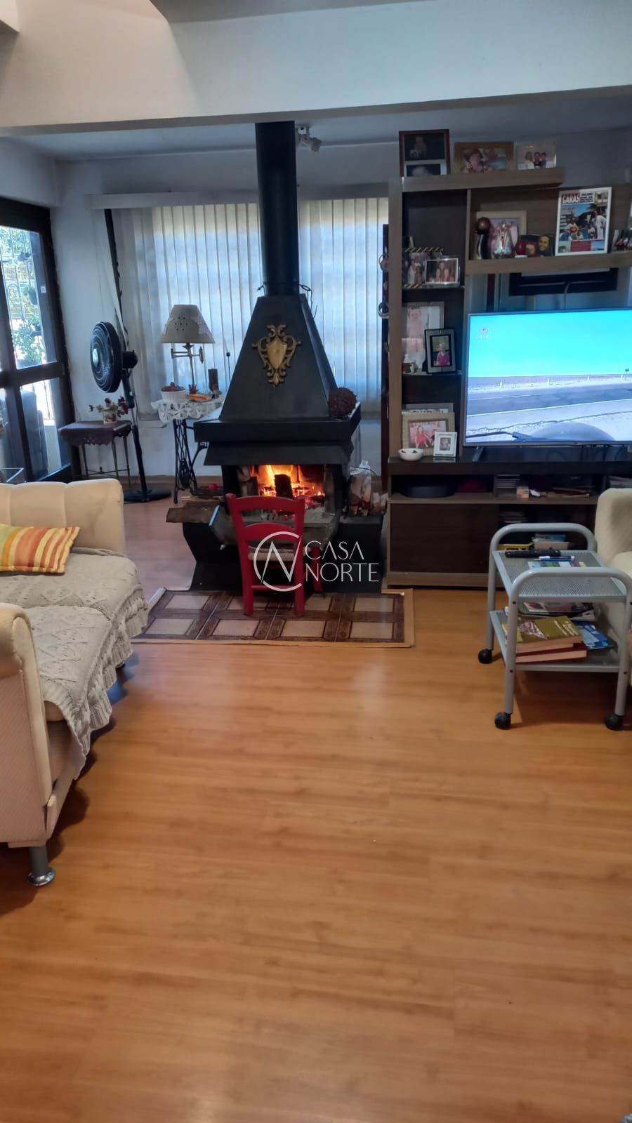 Casa à venda com 5 quartos, 360m², 3 vagas, Rua Matias José Bins no bairro Três Figueiras em Porto Alegre