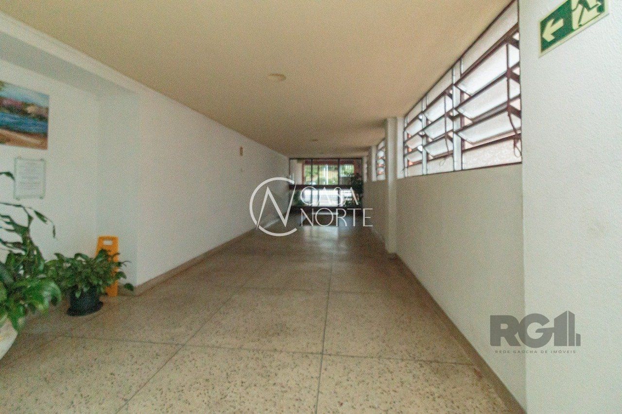 Apartamento à venda com 2 quartos, 75m², 1 vaga, Avenida Protásio Alves no bairro Petrópolis em Porto Alegre