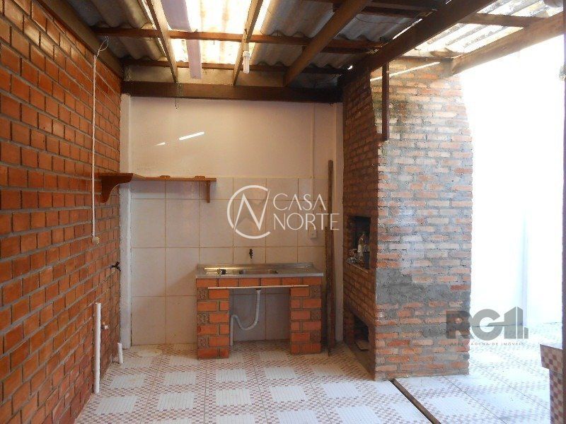 Casa à venda com 3 quartos, 183m², 2 vagas, Rua Platão no bairro Jardim Sabará em Porto Alegre