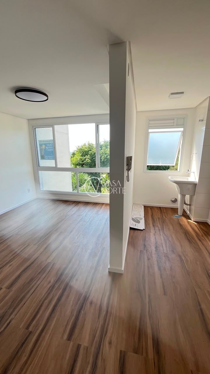 Apartamento à venda com 2 quartos, 75m², 1 suíte, 1 vaga, Rua Cláudio Manoel da Costa no bairro Jardim Sabará em Porto Alegre