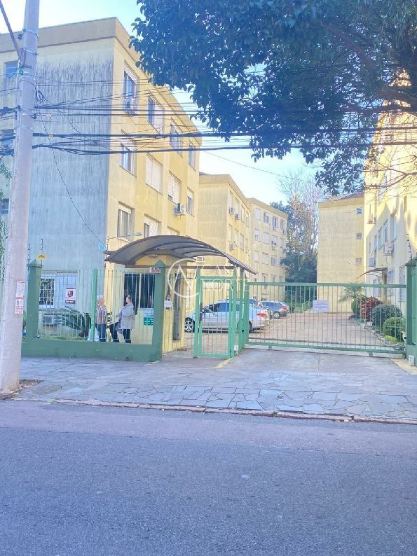 Apartamento à venda com 2 quartos, 55m², 1 vaga, Rua Sapê no bairro Passo da Areia em Porto Alegre