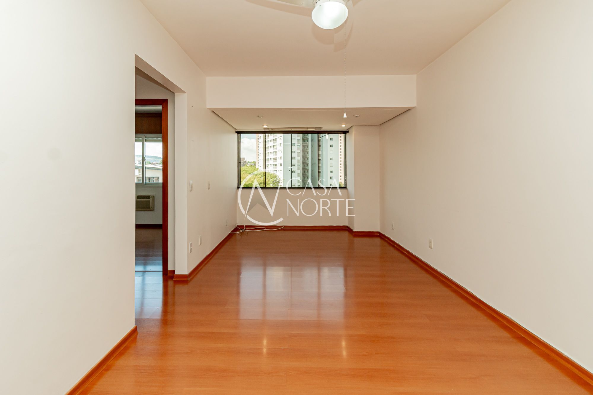 Apartamento à venda com 2 quartos, 67m², 1 vaga, Rua Cipó no bairro Passo da Areia em Porto Alegre