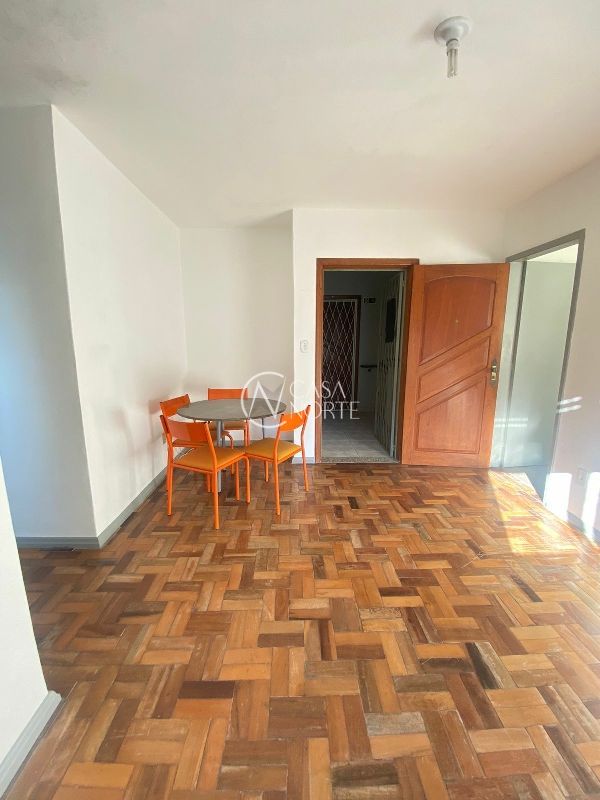 Apartamento à venda com 2 quartos, 55m², 1 vaga, Rua Sapê no bairro Passo da Areia em Porto Alegre