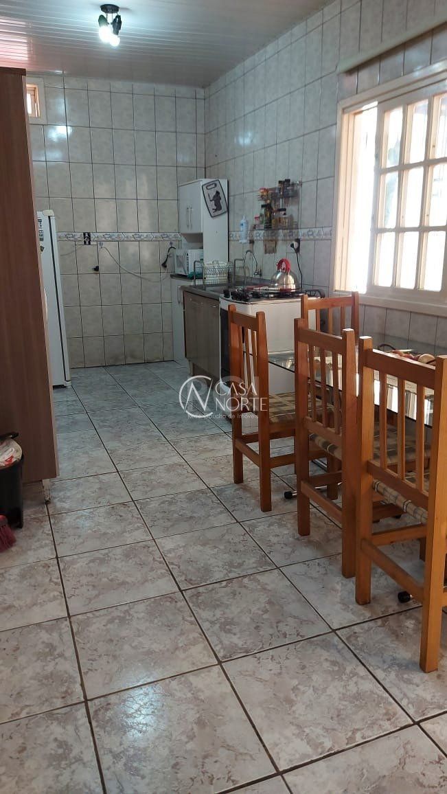 Casa à venda com 2 quartos, 85m², 5 vagas, Avenida Frei Henrique de Coimbra no bairro Vila Ipiranga em Porto Alegre