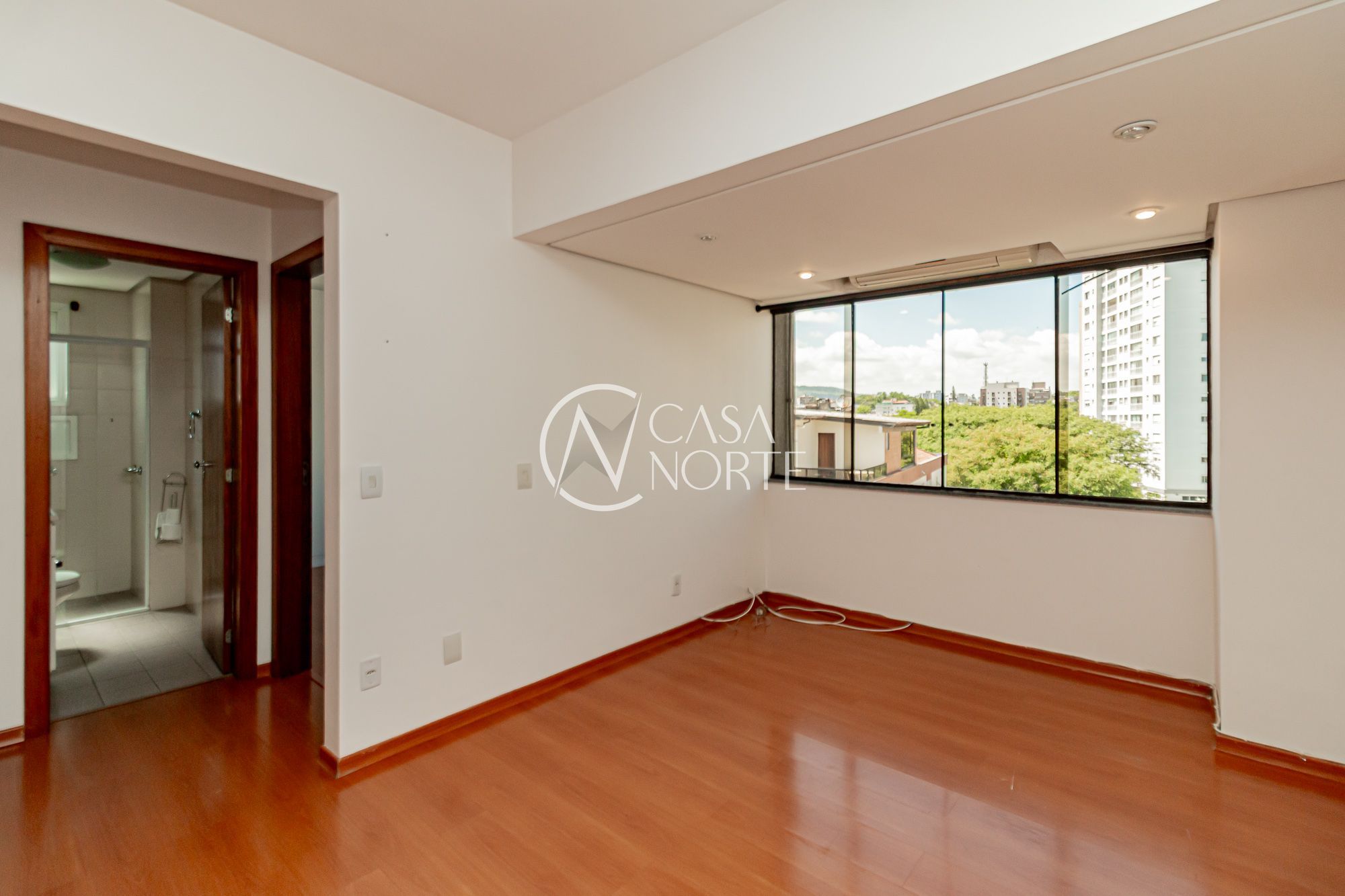 Apartamento à venda com 2 quartos, 67m², 1 vaga, Rua Cipó no bairro Passo da Areia em Porto Alegre