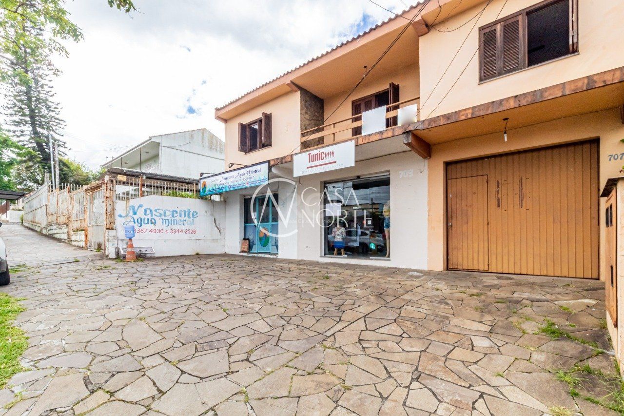 Geminado à venda com 3 quartos, 215m², 1 suíte, 2 vagas, Avenida Alberto Pasqualini no bairro Jardim Sabará em Porto Alegre