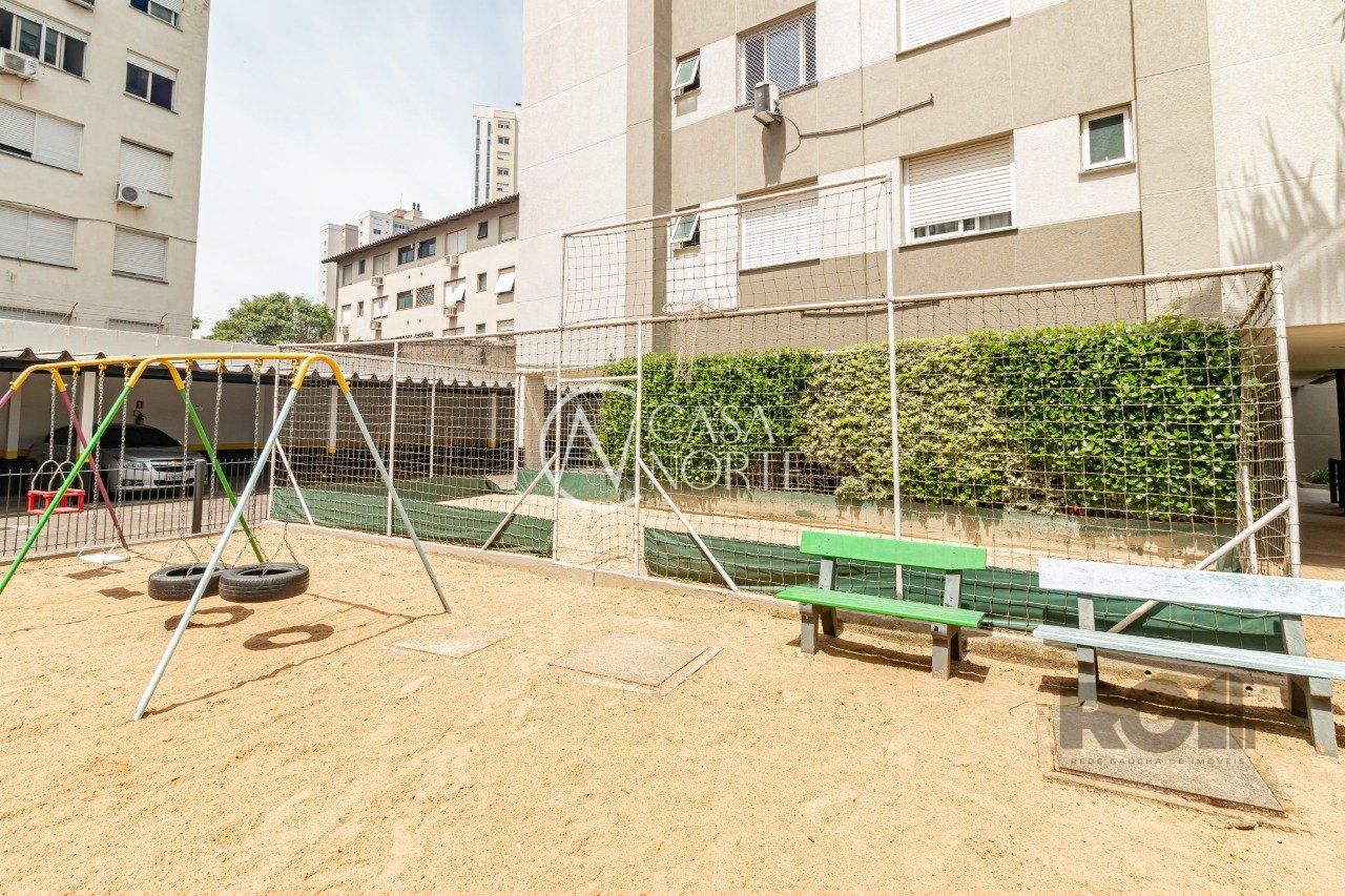 Apartamento à venda com 2 quartos, 68m², 1 vaga, Rua Cipó no bairro Passo da Areia em Porto Alegre