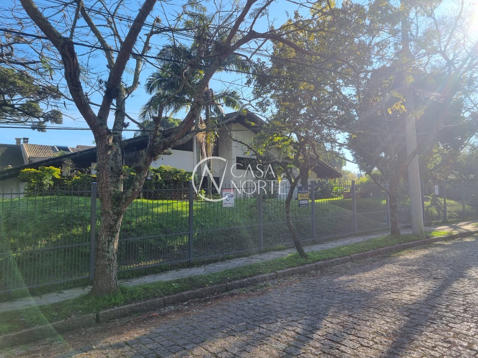Terreno à venda  com 2840m², Rua Padre João Batista Reus no bairro Tristeza em Porto Alegre