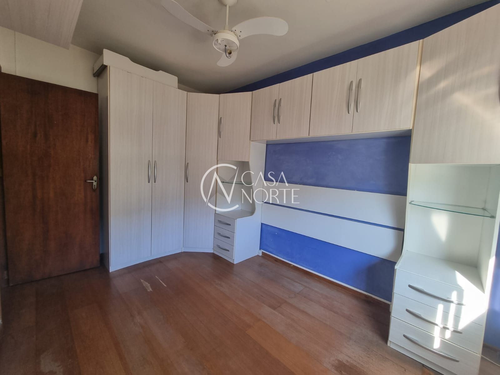 Apartamento à venda com 2 quartos, 53m², Rua João Mora no bairro Camaquã em Porto Alegre