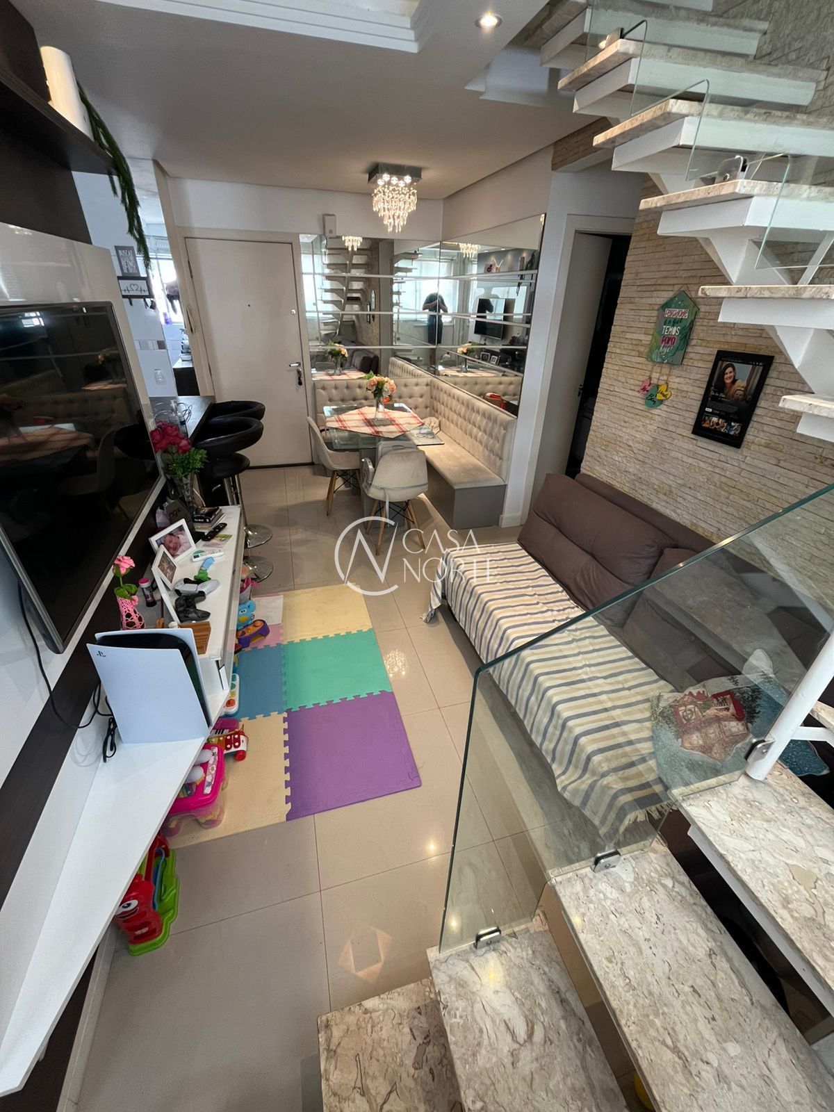 Cobertura à venda com 2 quartos, 105m², 1 suíte, 1 vaga, Rua Tenente Ary Tarrago no bairro Jardim Itu em Porto Alegre