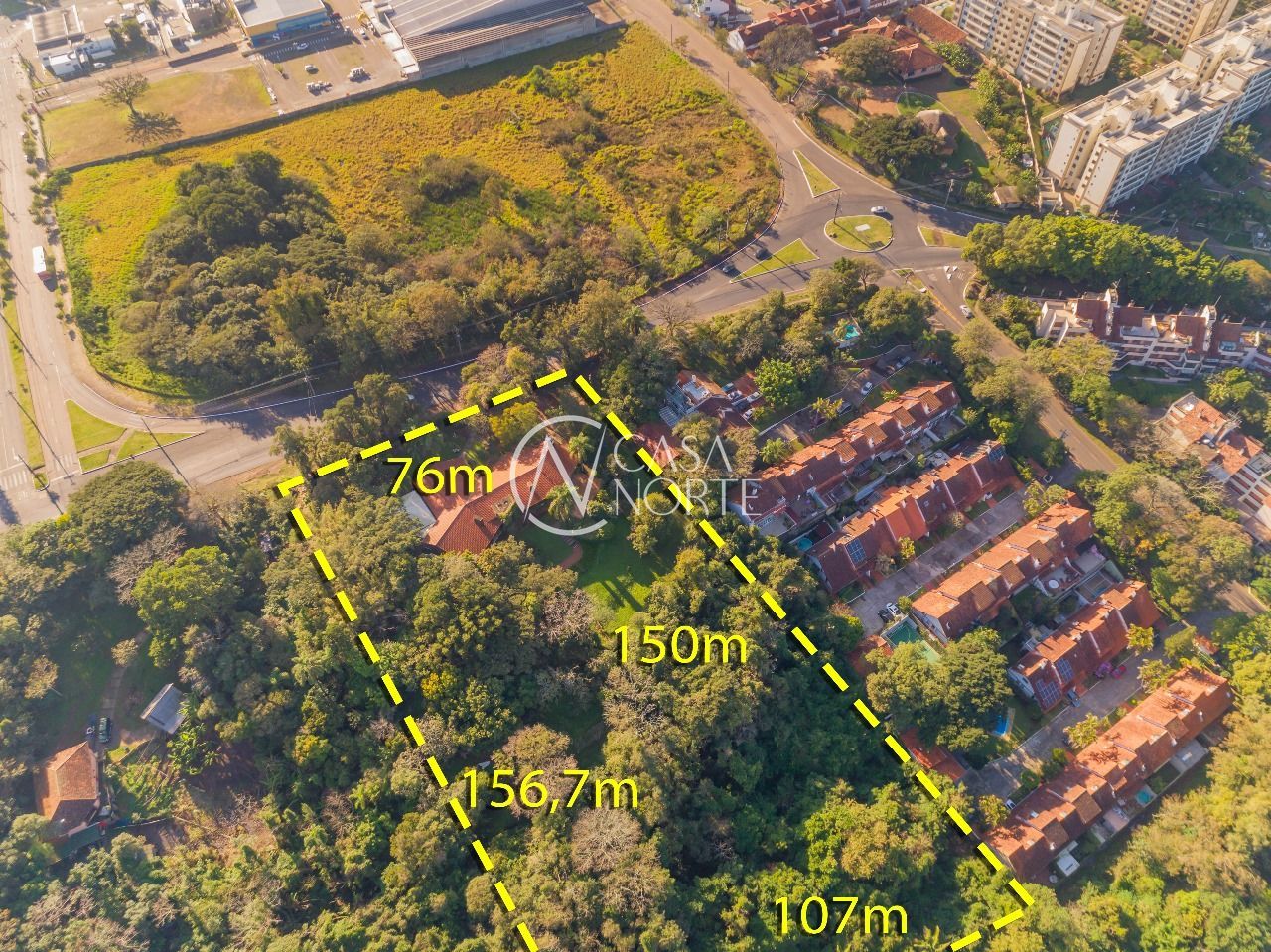 Terreno à venda  com 14000m², Avenida da Cavalhada no bairro Cavalhada em Porto Alegre