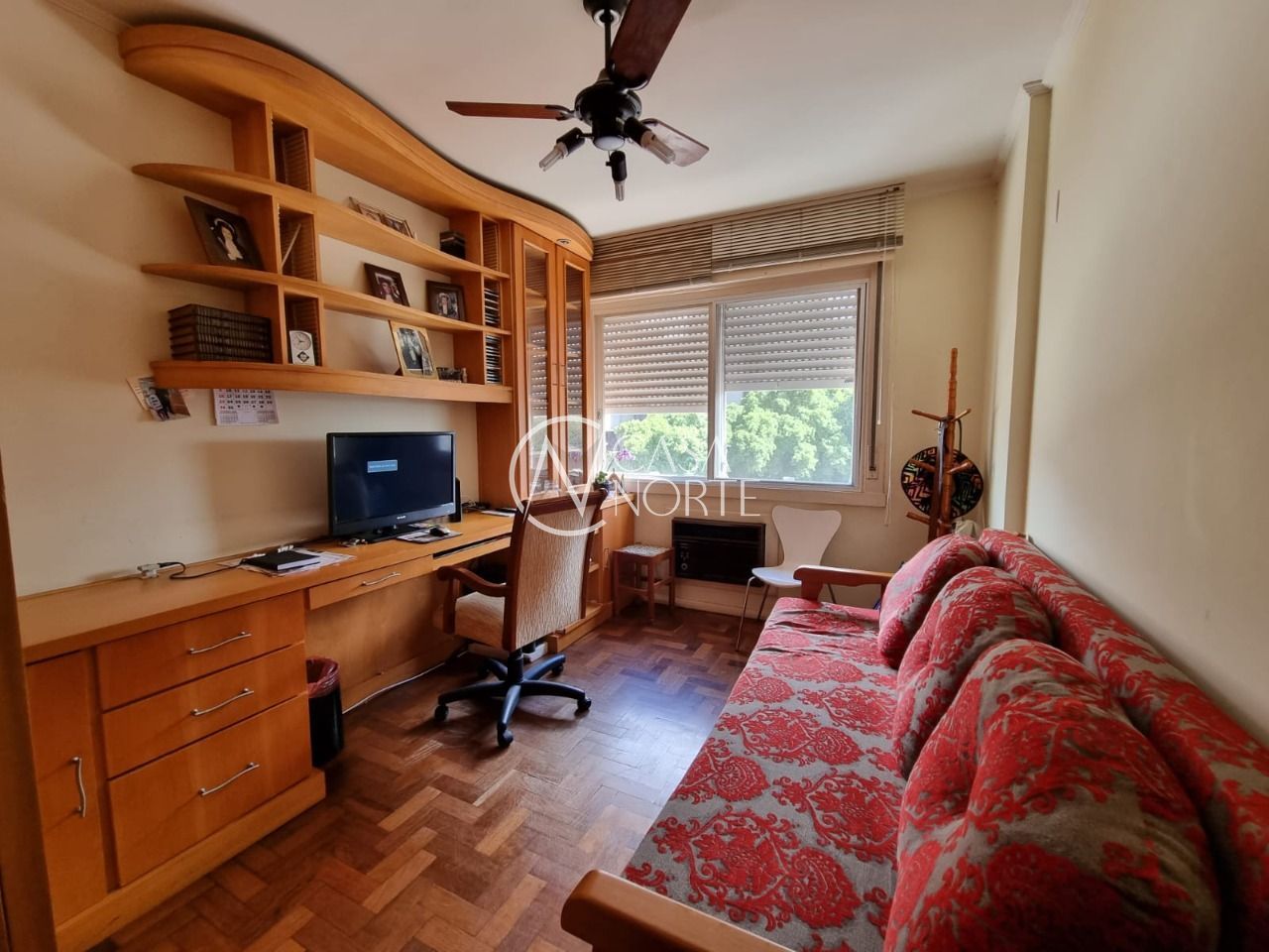 Apartamento à venda com 2 quartos, 80m², Avenida Padre Cacique no bairro Praia de Belas em Porto Alegre