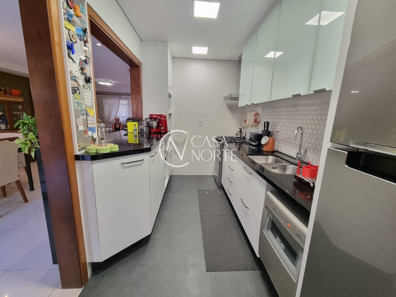 Casa à venda com 3 quartos, 240m², 1 suíte, 2 vagas, Rua General Rondon no bairro Tristeza em Porto Alegre