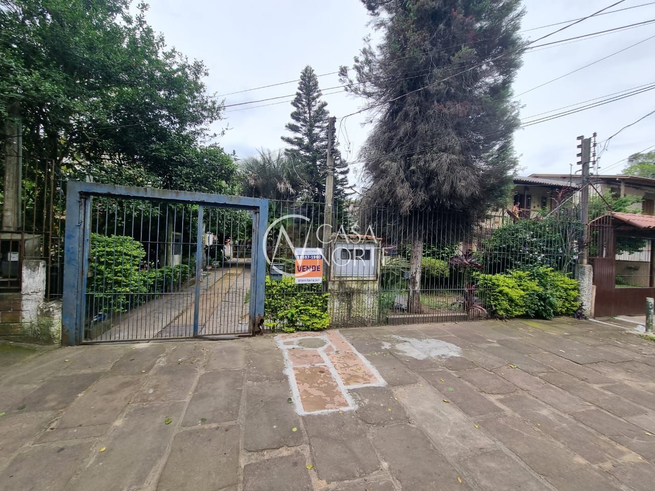 Terreno à venda  com 517m², Avenida da Cavalhada no bairro Cavalhada em Porto Alegre