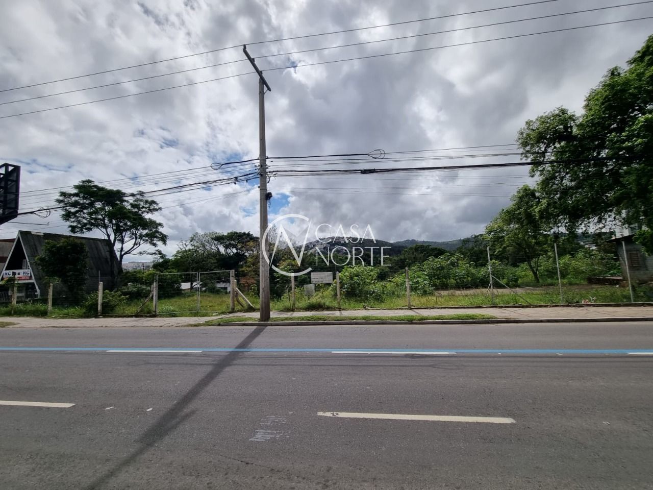 Terreno à venda , 3778m², Avenida da Cavalhada no bairro Cavalhada em Porto Alegre