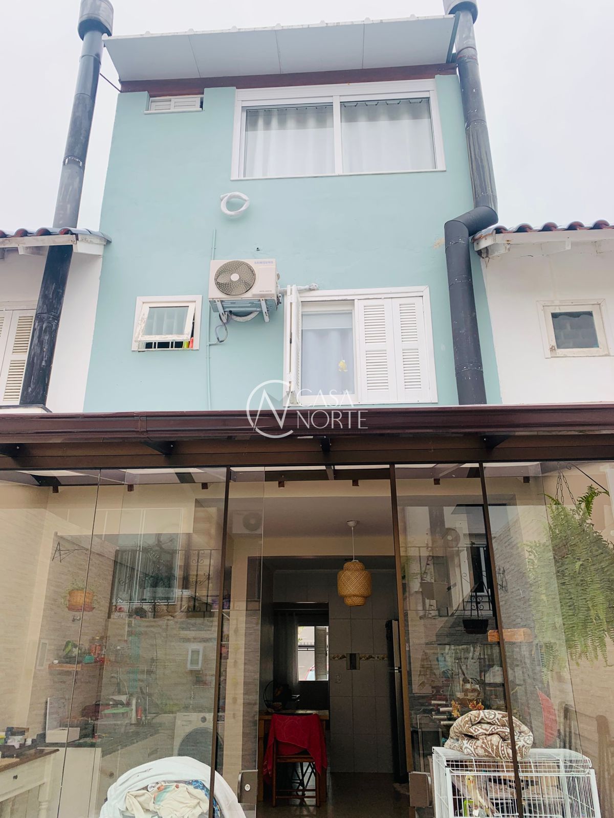 Casa à venda com 2 quartos, 138m², 2 suítes, 2 vagas, Rua Irmão Jaime Biazus no bairro Guarujá em Porto Alegre