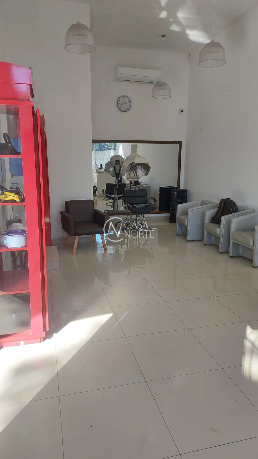 Prédio Comercial à venda com 5 quartos, 220m², 8 vagas, Rua Padre João Batista Reus no bairro Vila Conceição em Porto Alegre