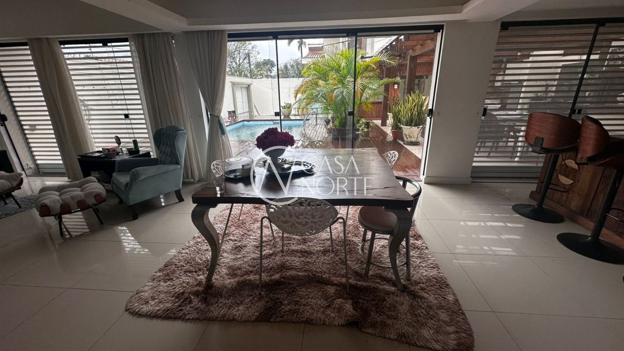 Casa à venda com 3 quartos, 367m², 2 suítes, 3 vagas, Avenida Saul Nonnenmacher no bairro Ipanema em Porto Alegre