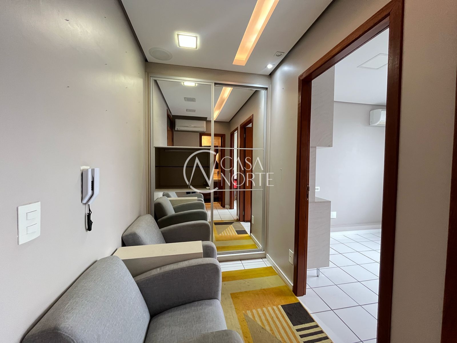 Sala Comercial à venda com 1 quarto, 26m², 1 vaga, Wenceslau Escobar no bairro Tristeza em Porto Alegre