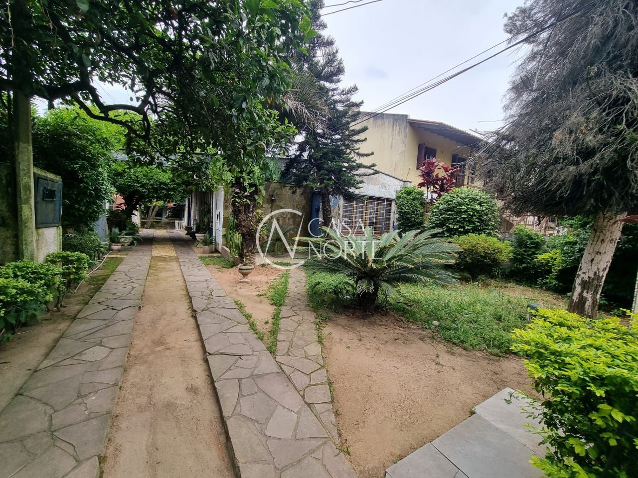 Terreno à venda  com 517m², Avenida da Cavalhada no bairro Cavalhada em Porto Alegre