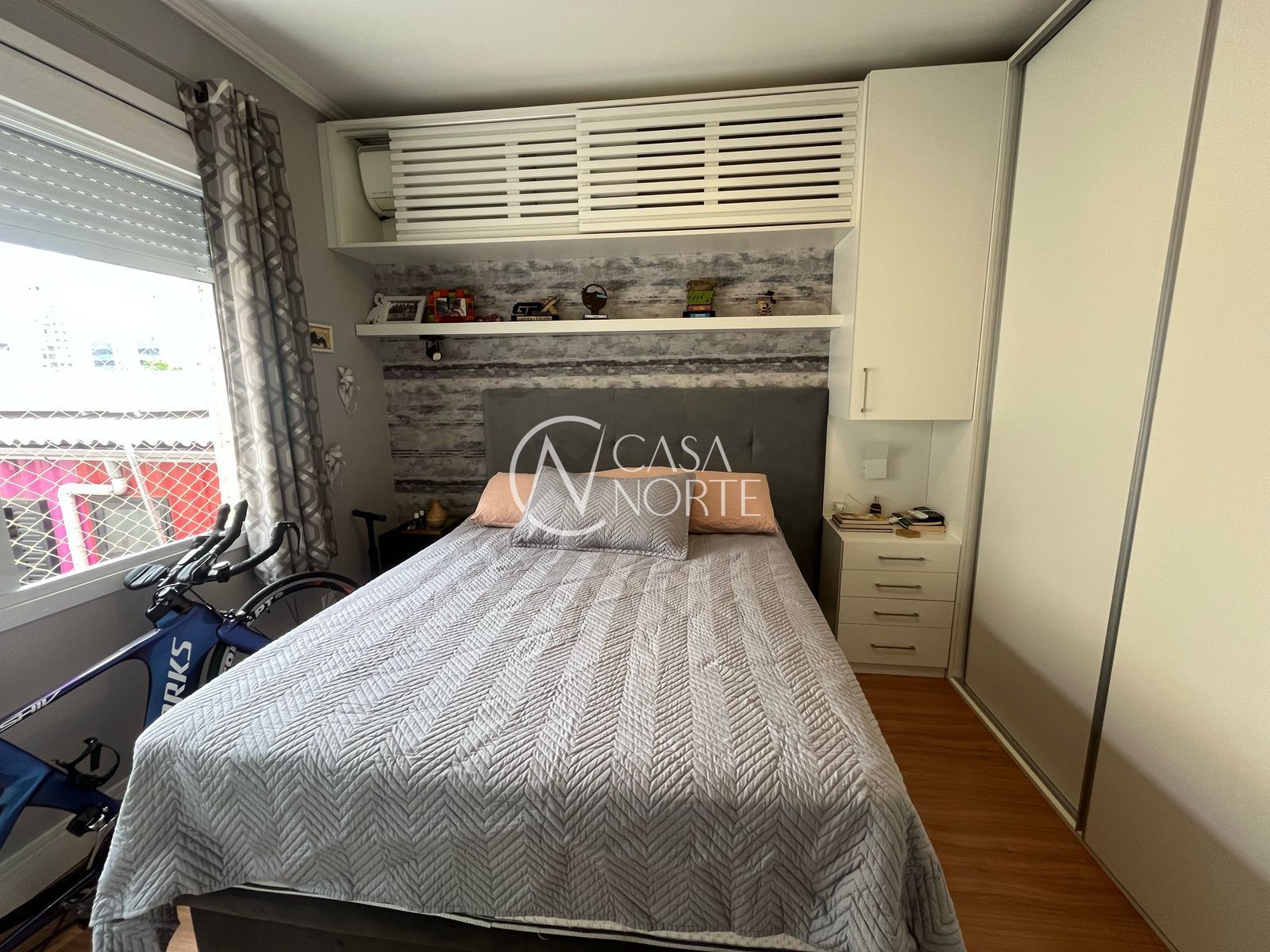 Apartamento à venda com 1 quarto, 42m², 1 vaga, Rua São Luís no bairro Santana em Porto Alegre