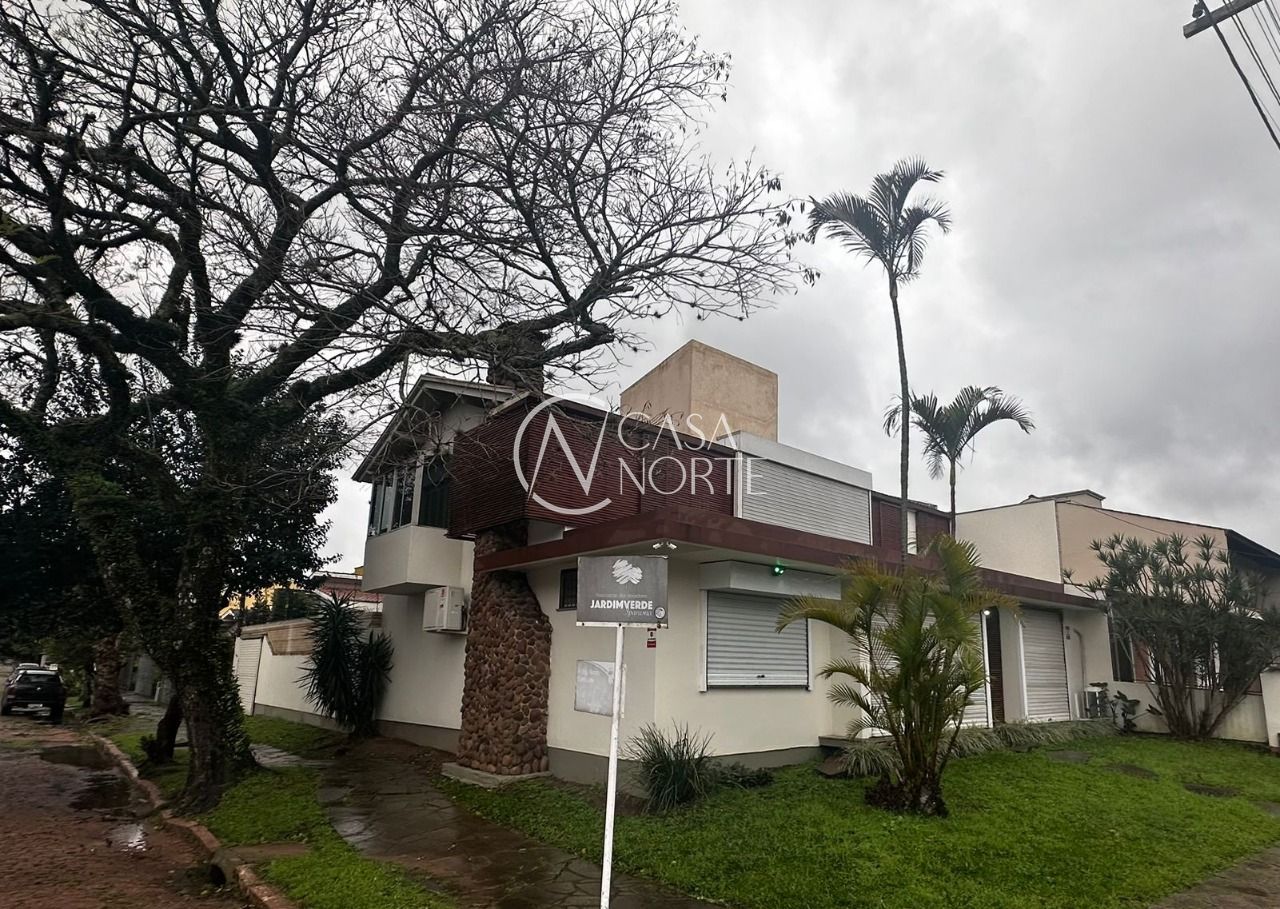 Casa à venda com 3 quartos, 367m², 2 suítes, 3 vagas, Avenida Saul Nonnenmacher no bairro Ipanema em Porto Alegre