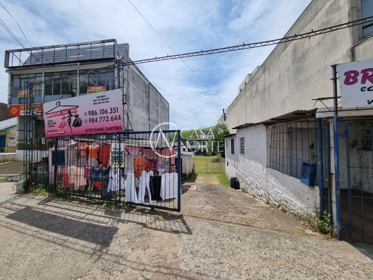 Terreno à venda  com 732m², Avenida da Cavalhada no bairro Cavalhada em Porto Alegre