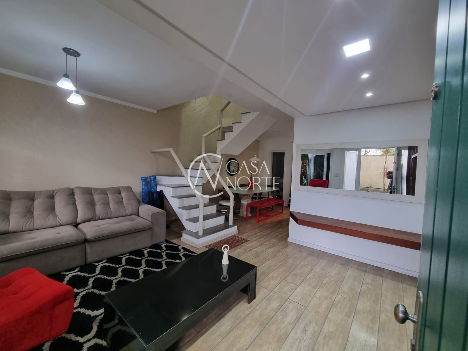 Casa de Condomínio à venda com 3 quartos, 214m², 3 suítes, 2 vagas, Rua Gávea no bairro Ipanema em Porto Alegre