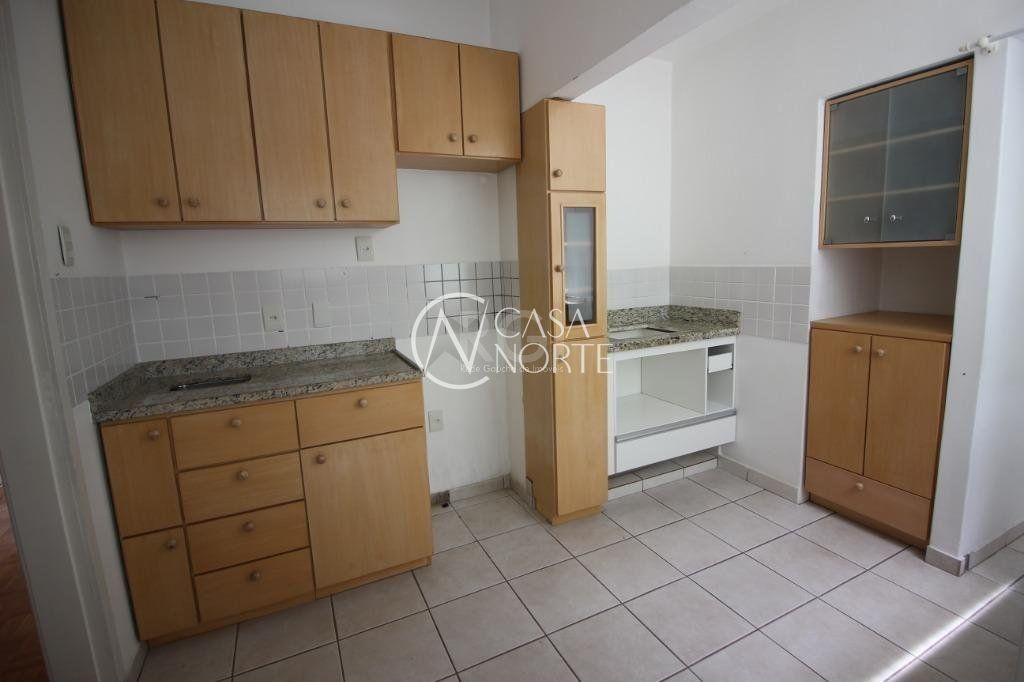 Apartamento à venda com 2 quartos, 70m², 1 suíte, 1 vaga, Rua Gumercindo Saraiva no bairro Menino Deus em Porto Alegre