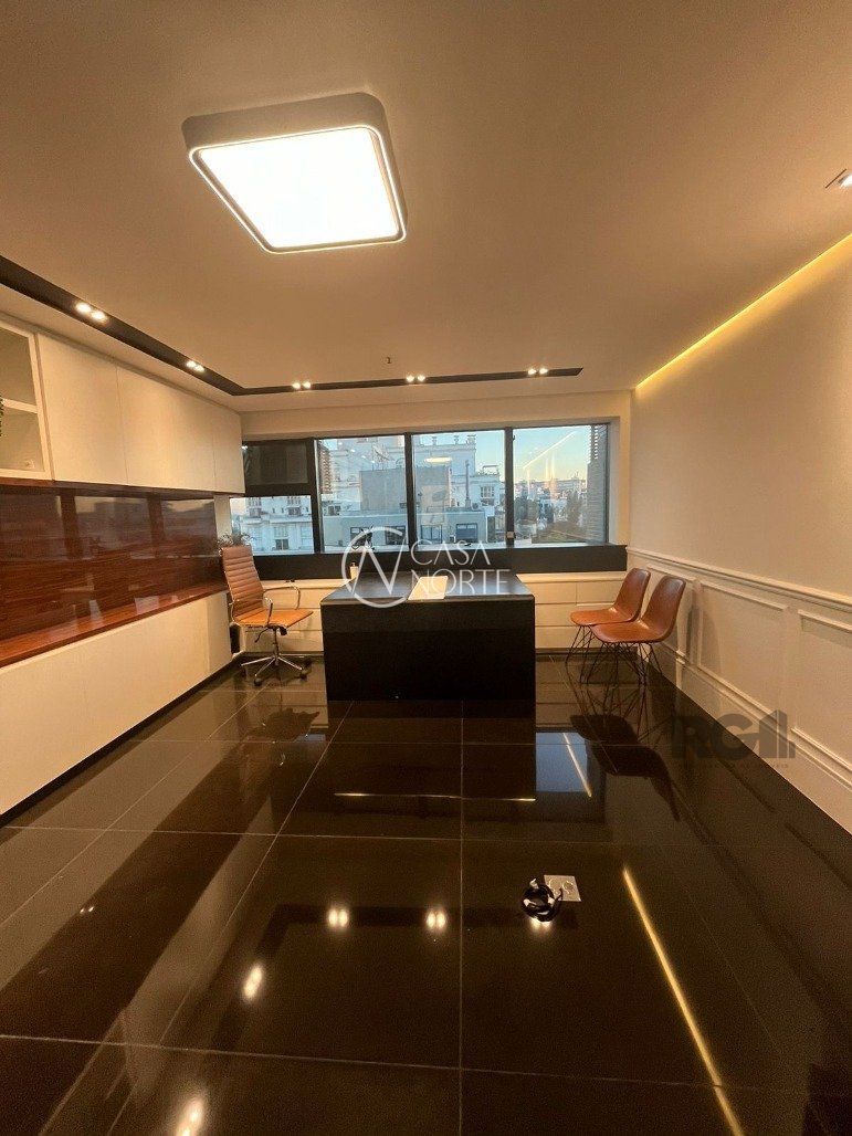 Sala Comercial à venda , 32m², 1 vaga, Rua Padre Chagas no bairro Moinhos de Vento em Porto Alegre