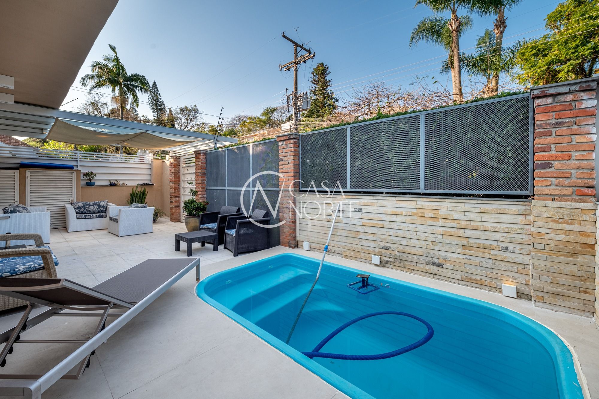 Casa à venda com 4 quartos, 357m², 2 suítes, 3 vagas, Rua Monte Alverne no bairro Chácara das Pedras em Porto Alegre