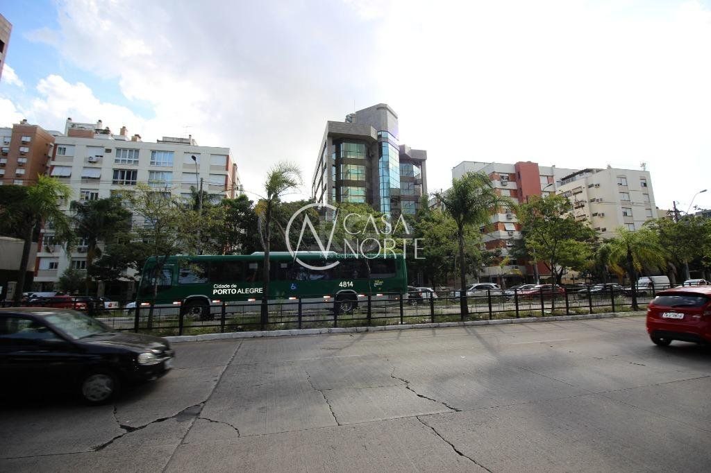 Sala Comercial à venda , 157m², 1 vaga, Avenida Carlos Gomes no bairro Auxiliadora em Porto Alegre