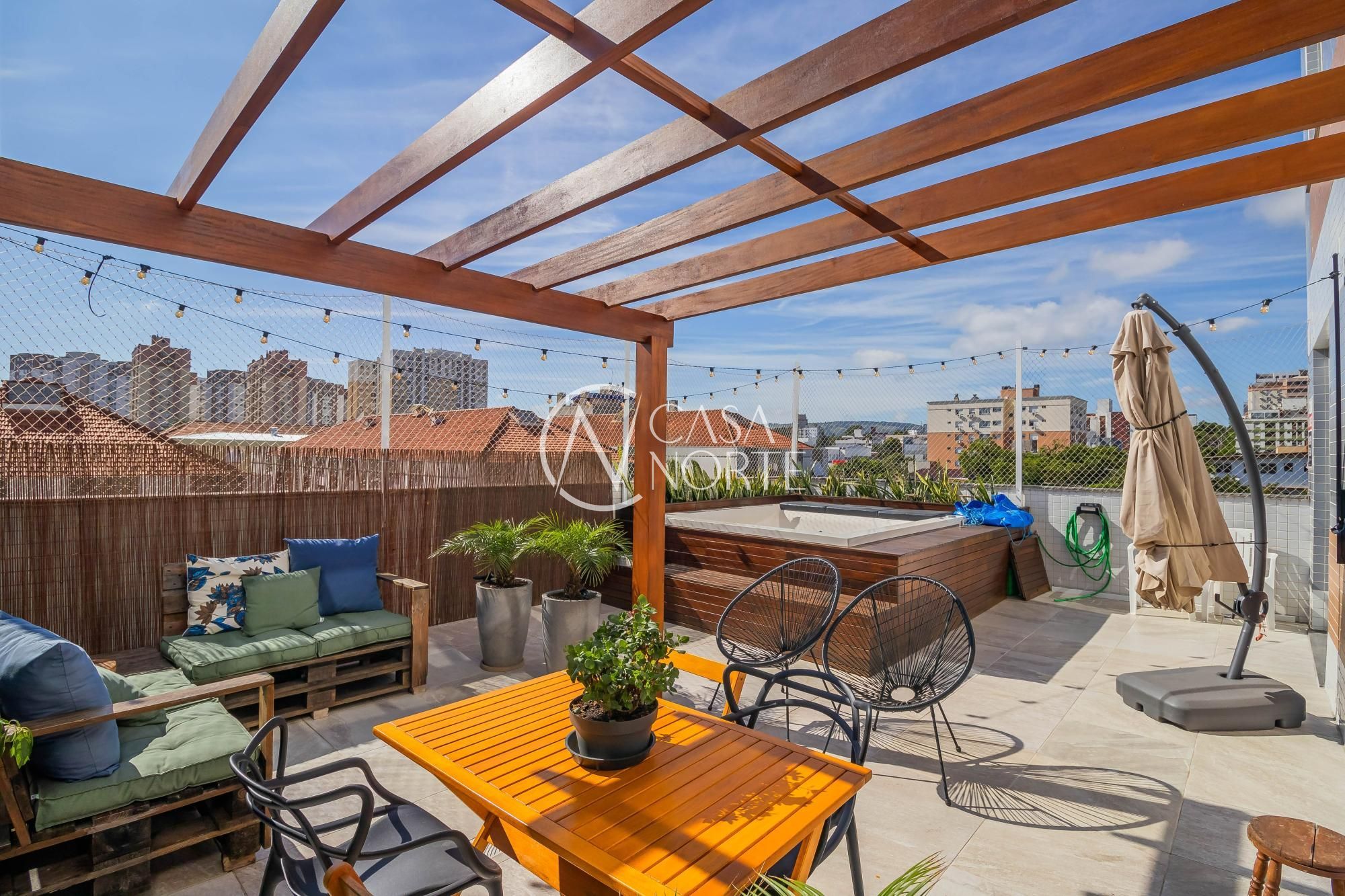 Apartamento Garden à venda com 3 quartos, 141m², 1 suíte, 2 vagas, Rua Alberto Silva no bairro Vila Ipiranga em Porto Alegre