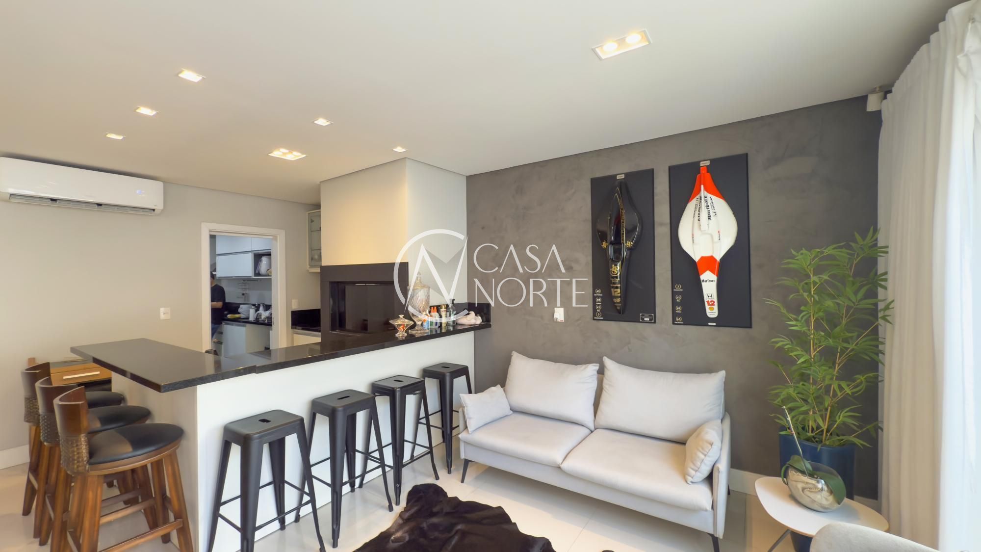 Casa à venda com 4 quartos, 386m², 4 suítes, 4 vagas, Rua General Salvador Pinheiro (L) no bairro Vila Jardim em Porto Alegre