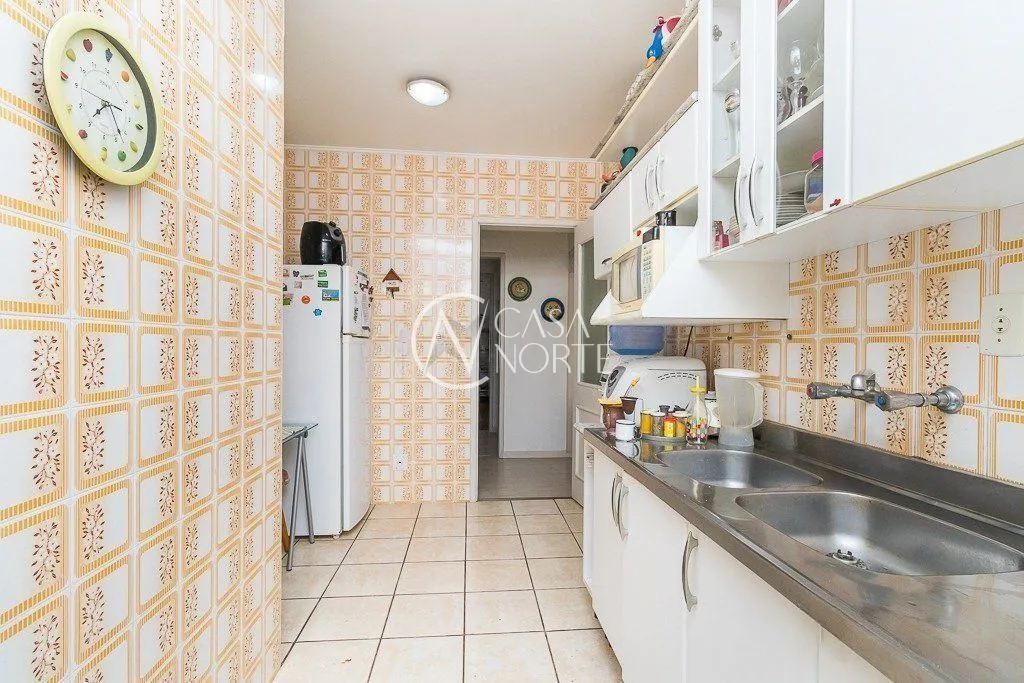 Apartamento à venda com 2 quartos, 82m², 1 vaga, Avenida Coronel Lucas de Oliveira no bairro Bela Vista em Porto Alegre