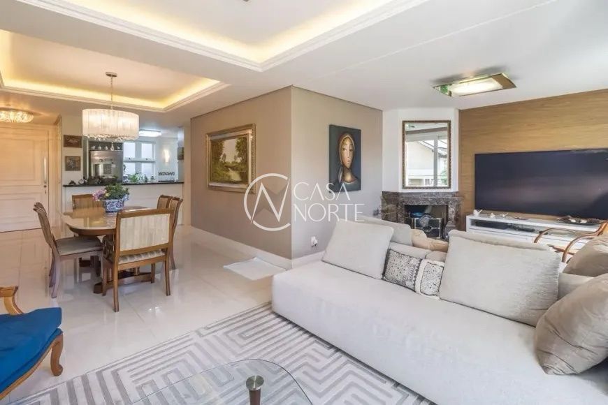 Casa de Condomínio à venda com 3 quartos, 457m², 3 suítes, 5 vagas, Rua Araruama no bairro Vila Jardim em Porto Alegre